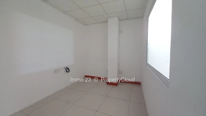 Espace Bureau de 3000 Pieds Carrés