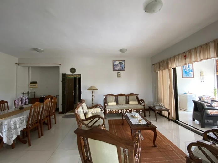 Well maintained apartment