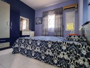 5 Bedroom Apartment