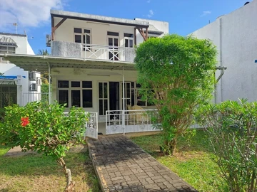 4 Bedroom Townhouse, Duplex