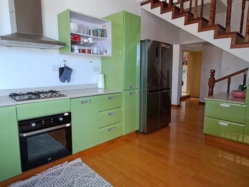 5 Bedroom Apartment