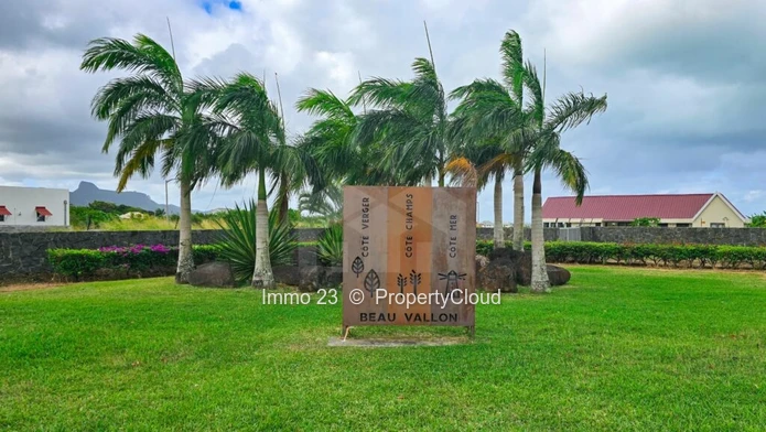 Plot of land for sale at Côté  Vergers