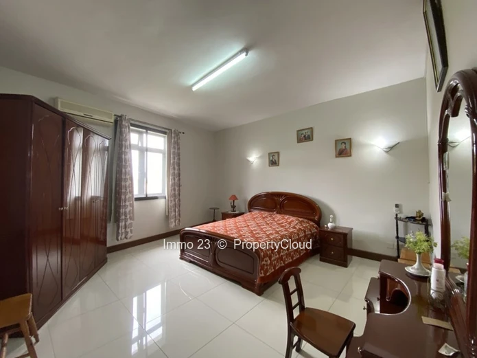 Well maintained apartment