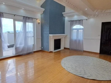 5 Bedroom Apartment