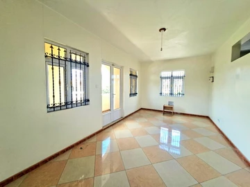 6 Bedroom House
