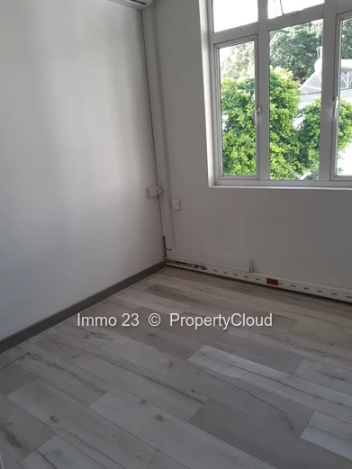 Office of 1300 Square Feet