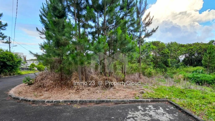 Plot of land at Pinewood Gardens