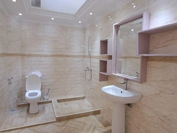 5 Bedroom Apartment