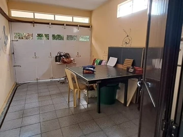 6 Bedroom House