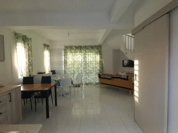 2 Bedroom Townhouse, Duplex