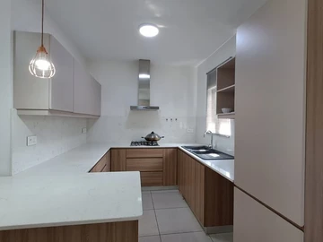 4 Bedroom Townhouse, Duplex