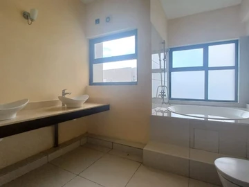 4 Bedroom Apartment