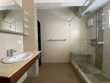 4 Bedroom Apartment