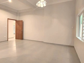 6 Bedroom House
