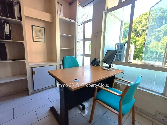 (Français) Espace de bureau