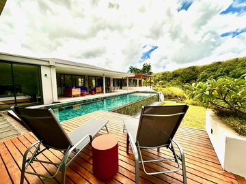 6 Bedroom House