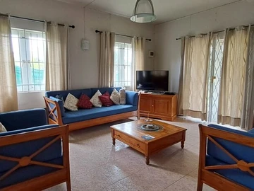 5 Bedroom House