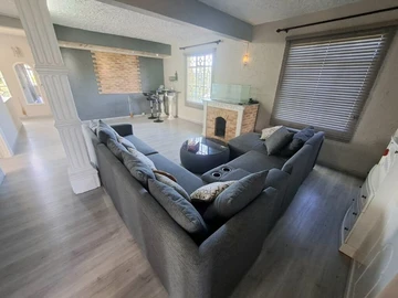 6 Bedroom House