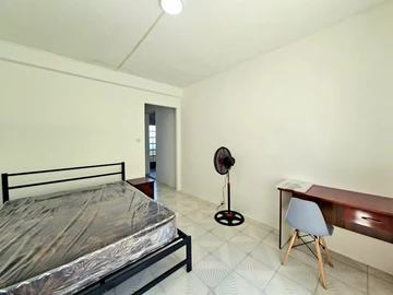6 Bedroom House