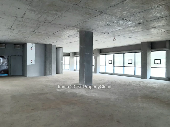 Office of 617 Square Meters