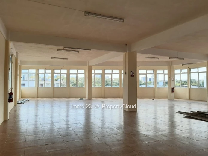 Offices of 4000 Square Feet