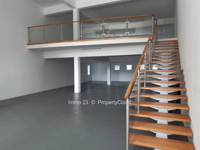 Office of 3700 Square Feet on the Ground Floor