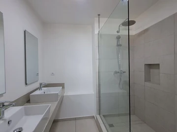 4 Bedroom Townhouse, Duplex
