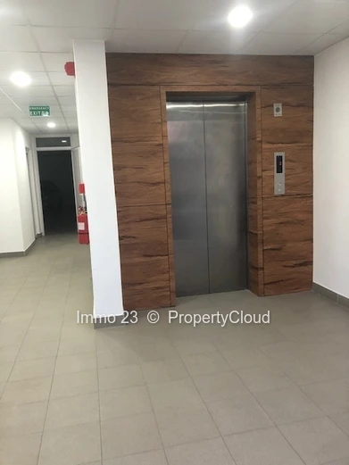Office of 263 Square Meters