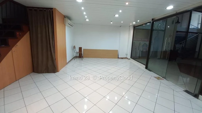 Commercial space/office for rent