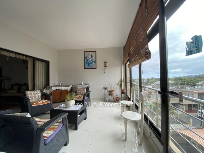 Well maintained apartment