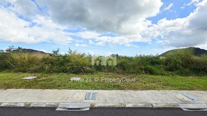 Terrain au Lotissement Pierrefonds Gated Community